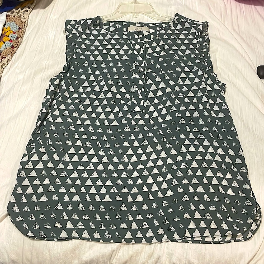 Women’s Loft 100% polyester top